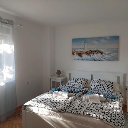 Apartment Hajduk Starigrad Paklenica Extérieur photo