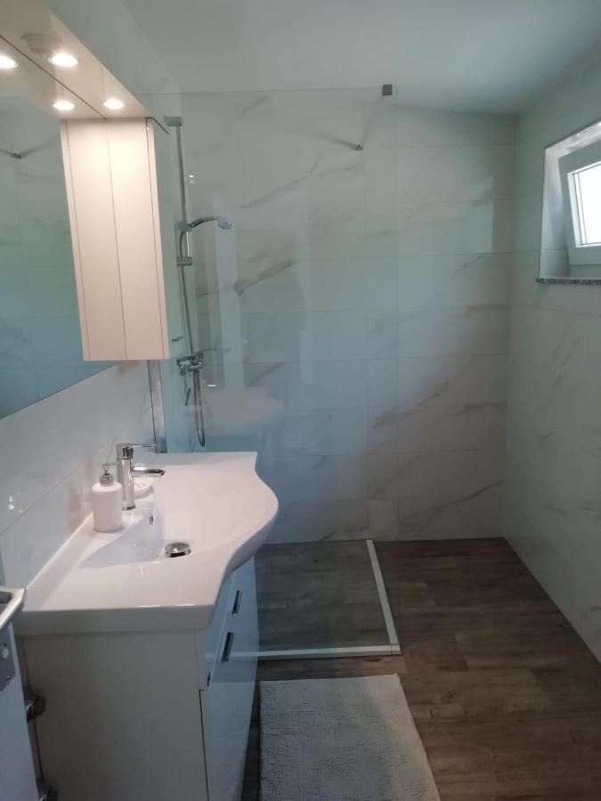 Apartment Hajduk Starigrad Paklenica Extérieur photo
