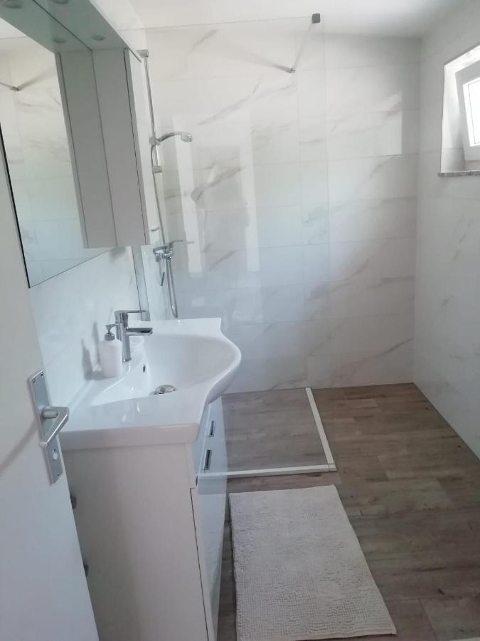 Apartment Hajduk Starigrad Paklenica Extérieur photo
